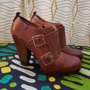 Frye Marta ankle brown leather buckle booties 9